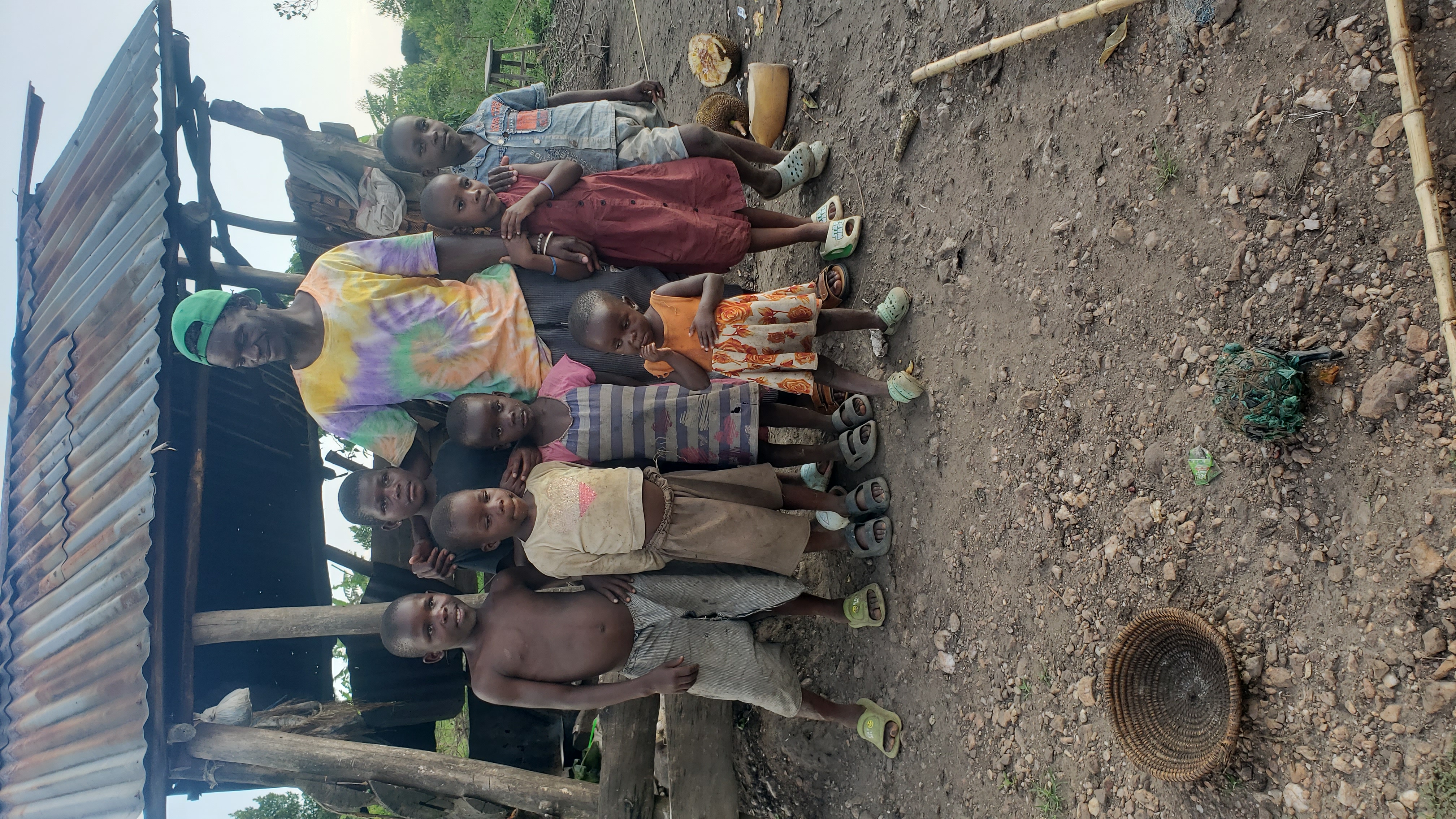 Help Disan to build a house for his mom and orphans