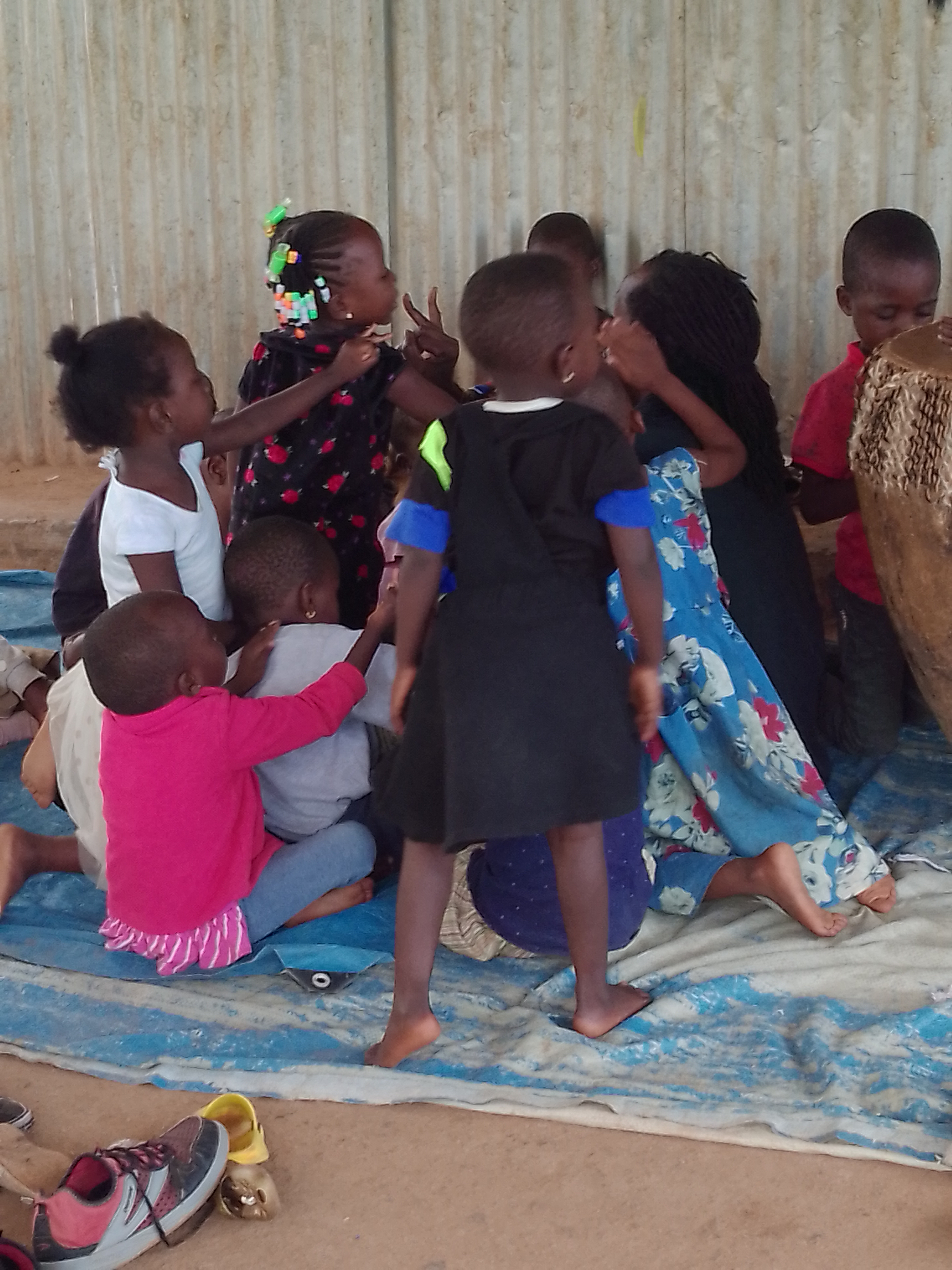 BUILDING, FURNITURE AND SUPPORT, SCHOLASTIC MATERIALS