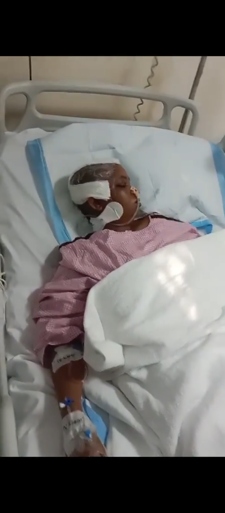 Collecting money for the sick Arabic woman