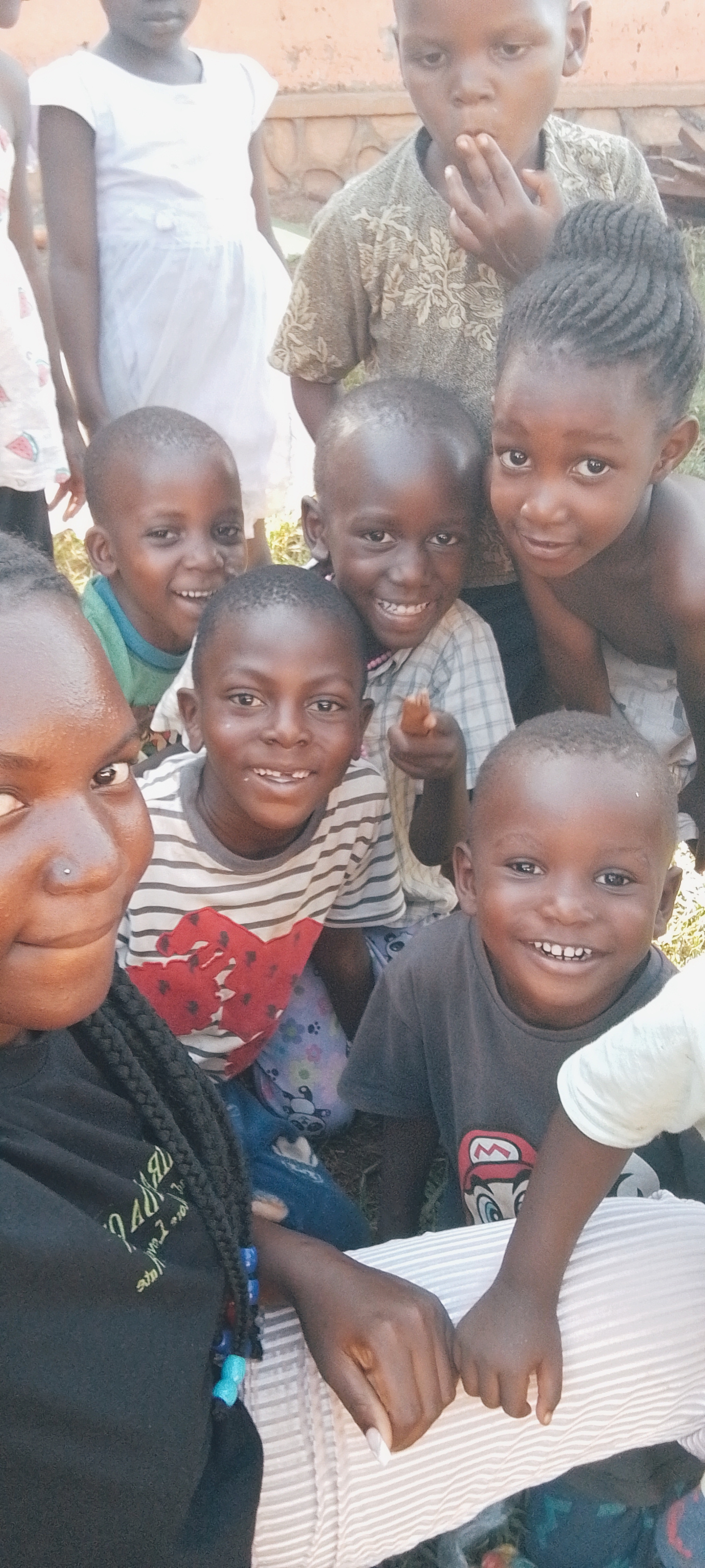 HELP LITTLE ORPHANS TO GET FOOD AND SHELTER 